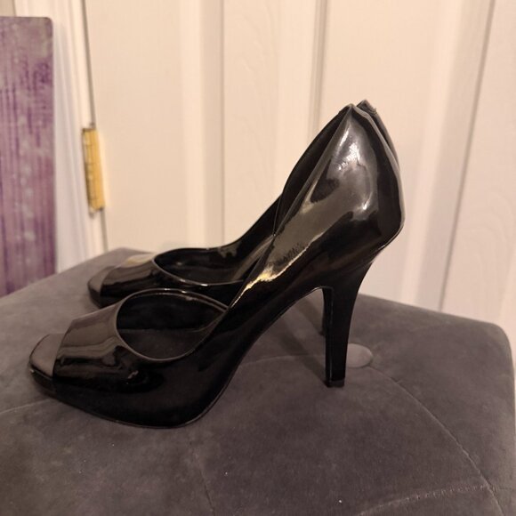 Jessica Simpson - Walda Pump - Picture 2 of 3